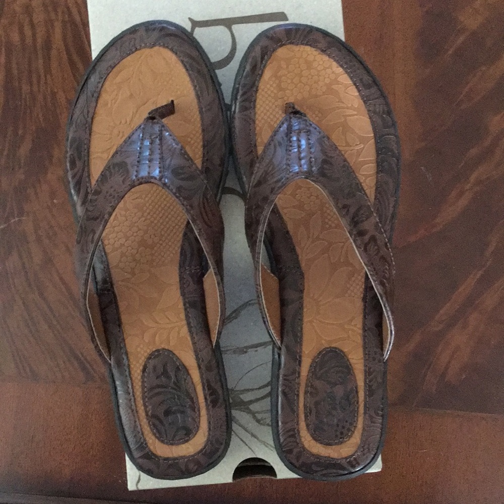 Sandals Born 10M.